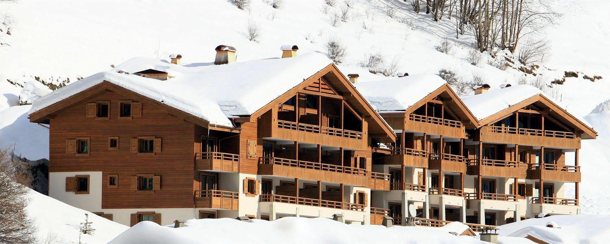 Résidence - Les Grandes Alpes La Clusaz Esterno foto